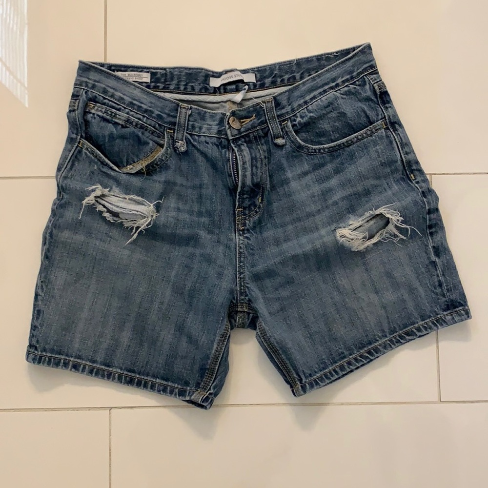 Vigoss distressed jean short size 29